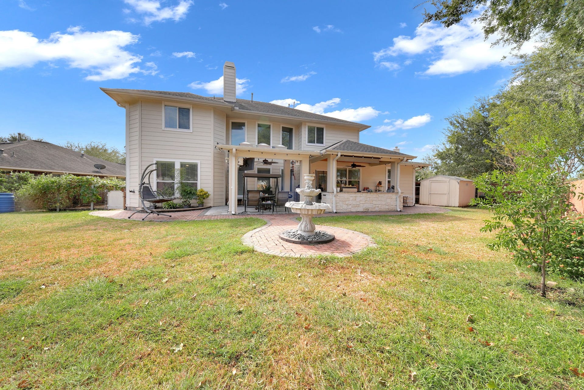2318 Shadow Falls Lane, Pearland, TX 77584