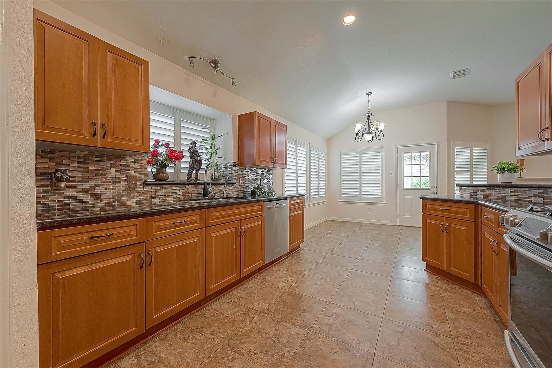 207 Rolling Plains Drive, Sugar Land, TX 77479 207 Rolling Plains Drive, Sugar Land, TX 77479