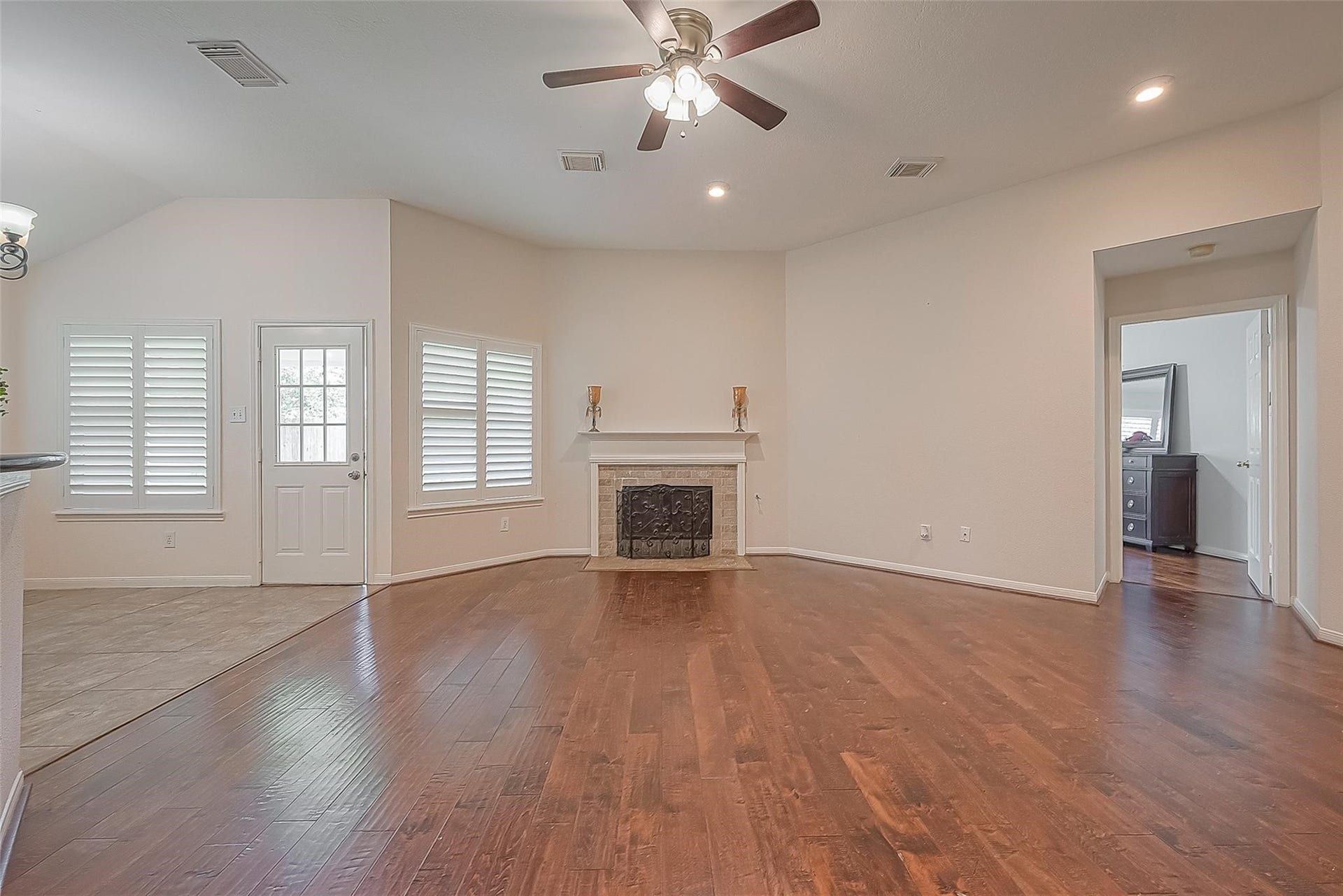 207 Rolling Plains Drive, Sugar Land, TX 77479 207 Rolling Plains Drive, Sugar Land, TX 77479