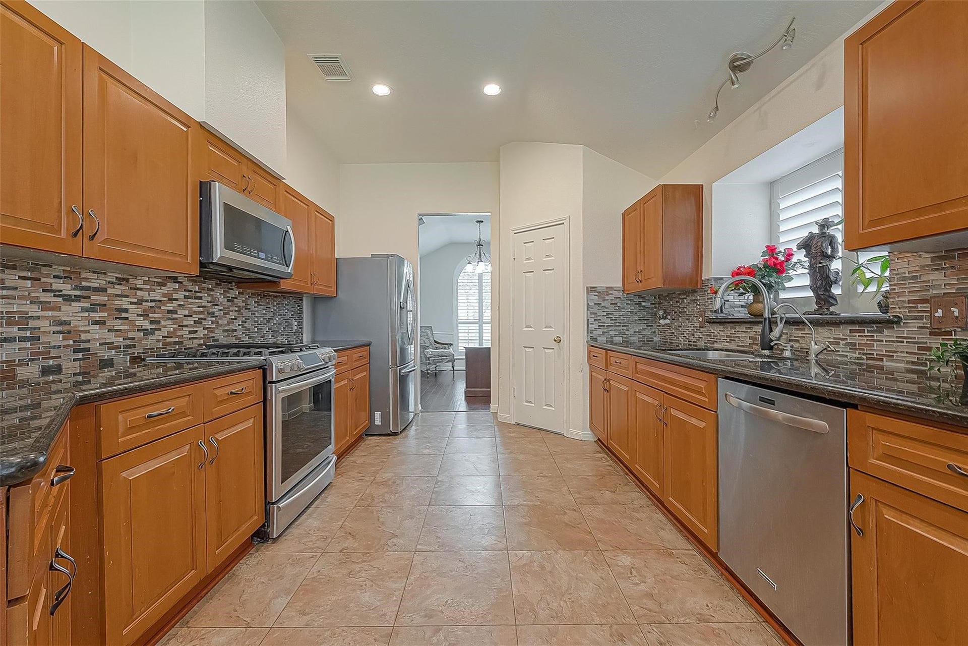 207 Rolling Plains Drive, Sugar Land, TX 77479 207 Rolling Plains Drive, Sugar Land, TX 77479