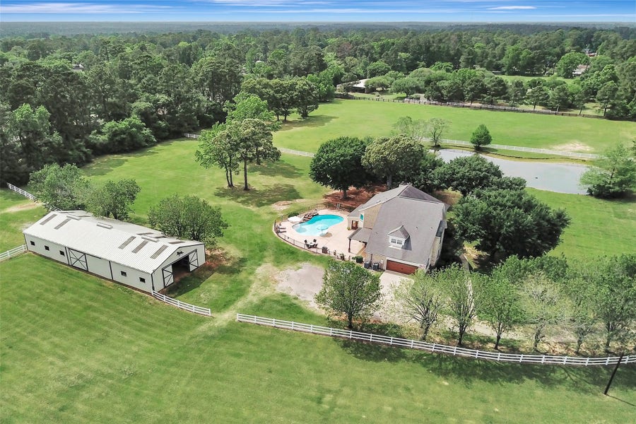 Property photo for 29545 Dobbin Huffsmith Road, Magnolia, TX