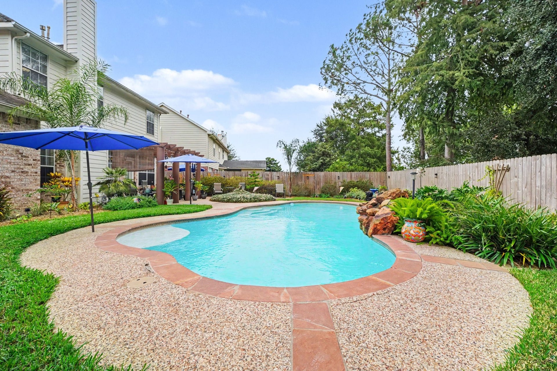 2123 Autumn Cove Drive, League City, TX 77573 2123 Autumn Cove Drive, League City, TX 77573