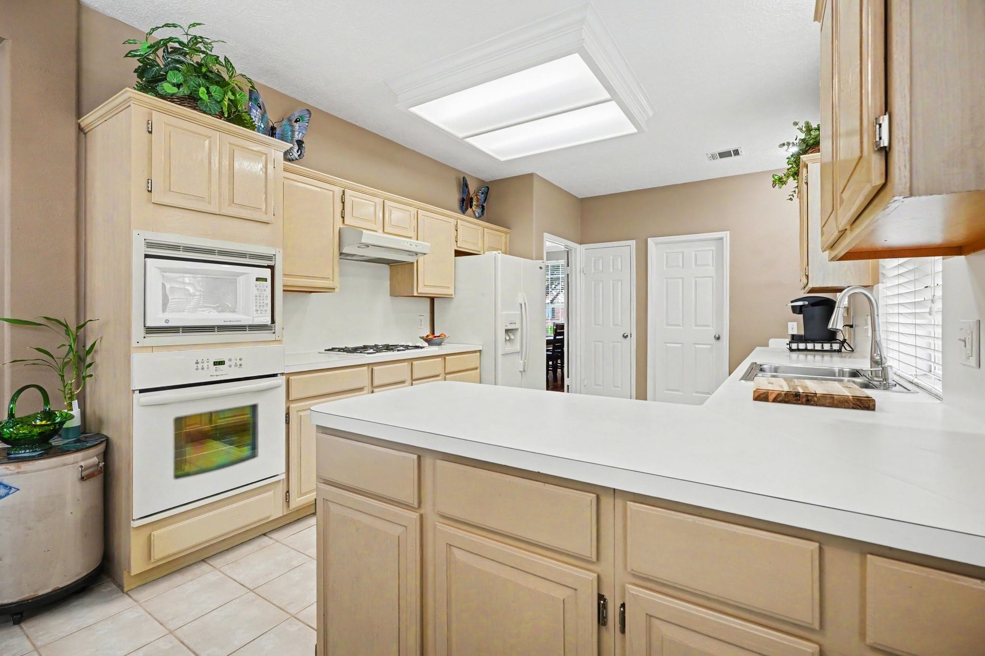 2123 Autumn Cove Drive, League City, TX 77573 2123 Autumn Cove Drive, League City, TX 77573