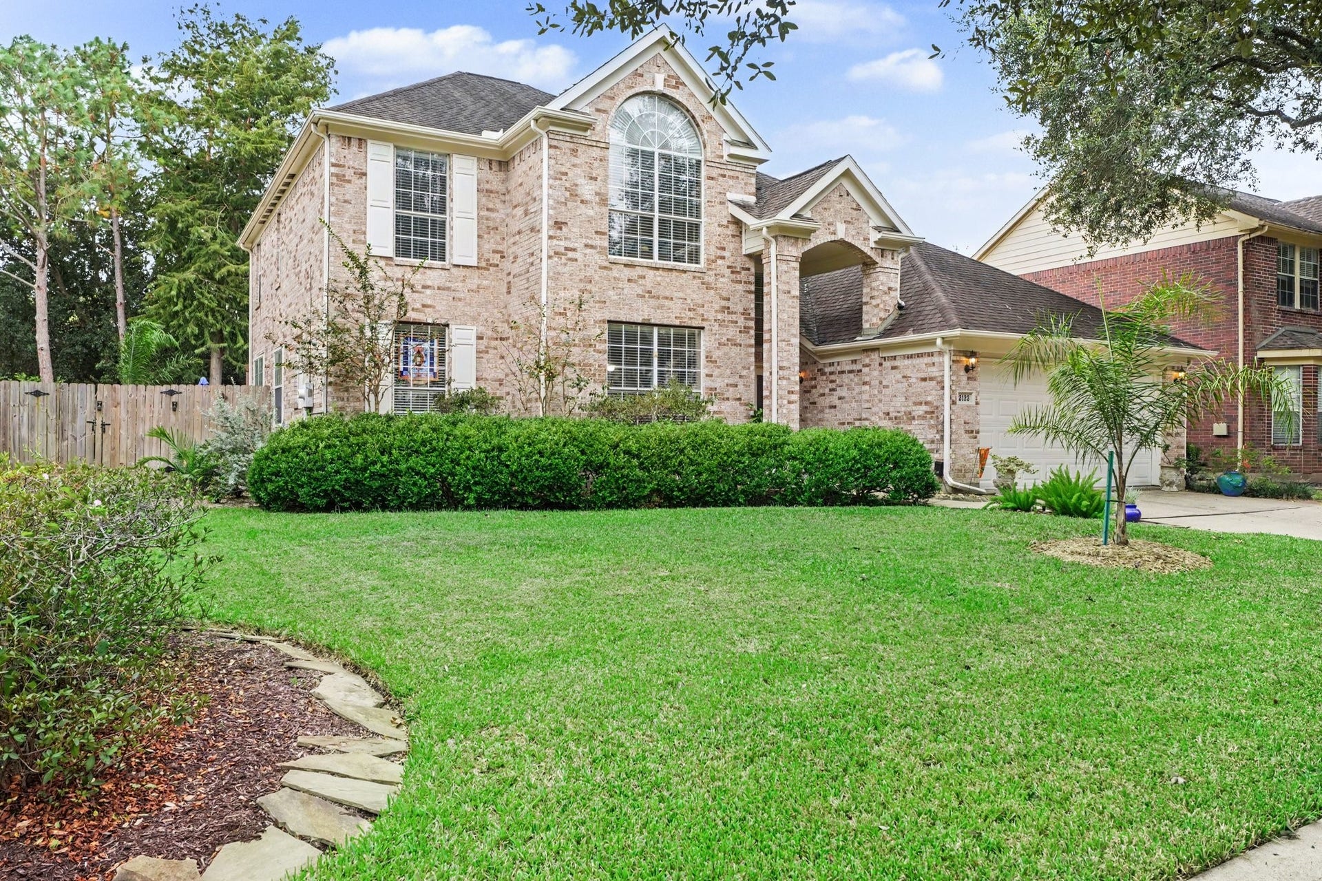 2123 Autumn Cove Drive, League City, TX 77573 2123 Autumn Cove Drive, League City, TX 77573
