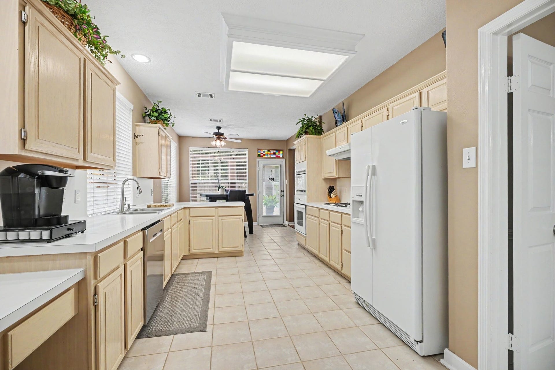 2123 Autumn Cove Drive, League City, TX 77573 2123 Autumn Cove Drive, League City, TX 77573