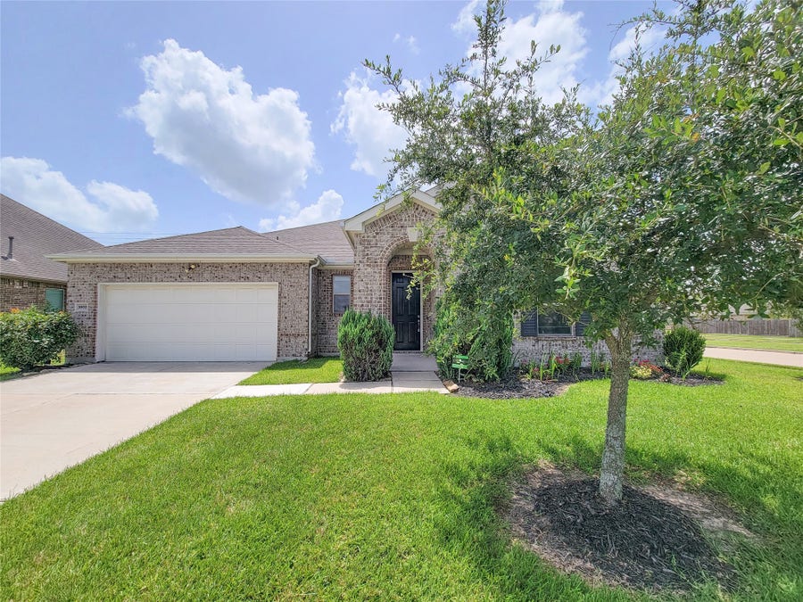 Property photo for 3802 Belmore Lane, Pearland, TX