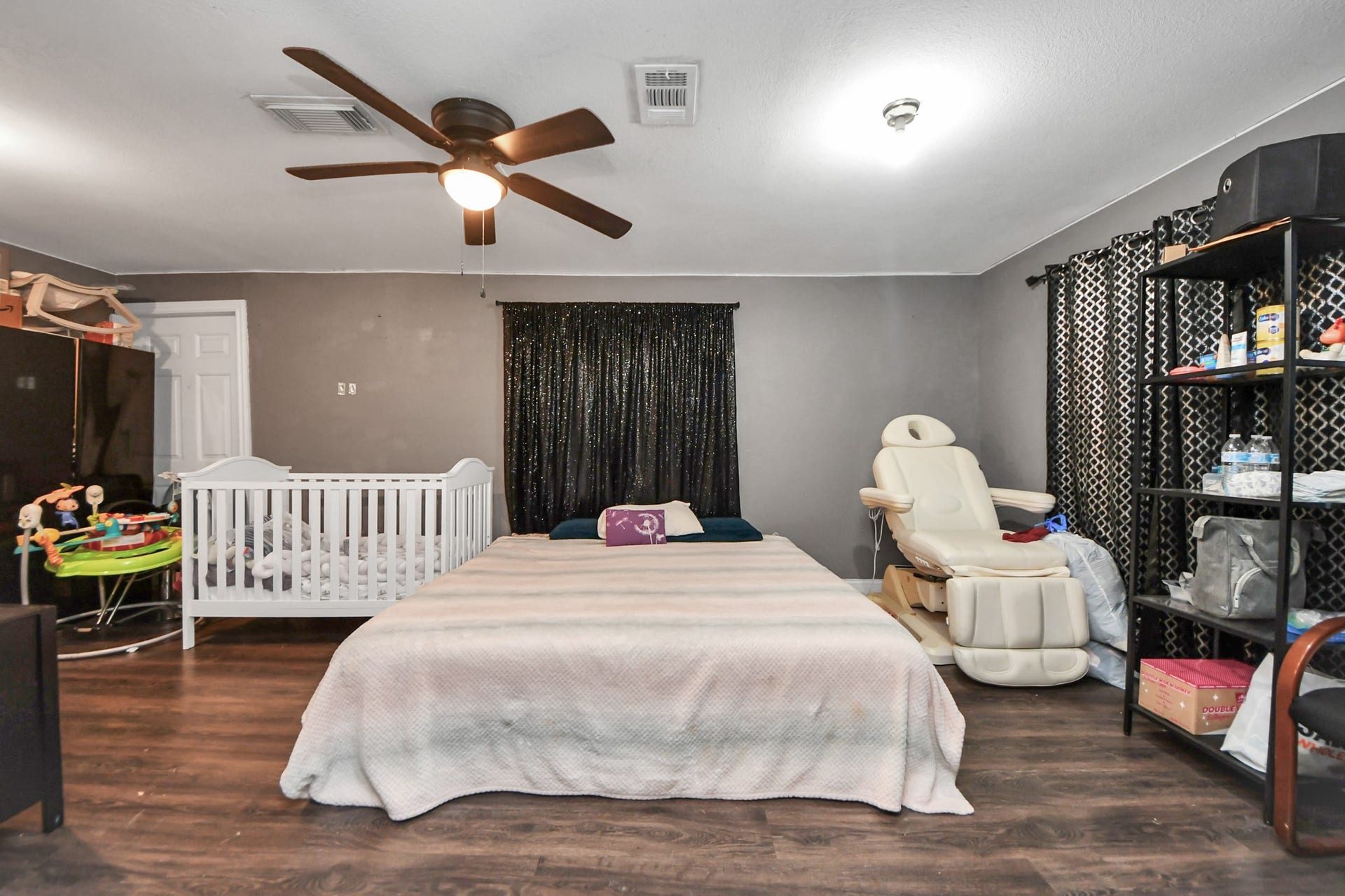 4926 Van Fleet Street, Houston, TX 77033
