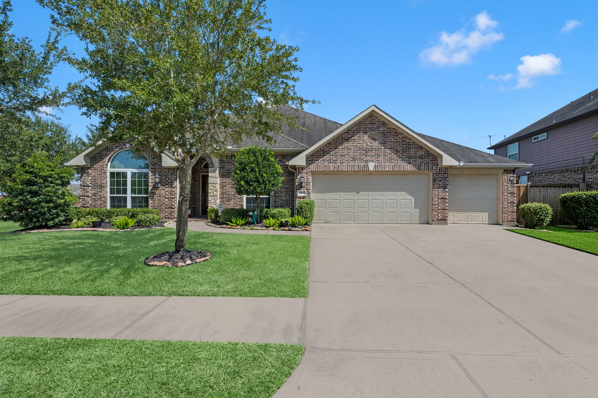 20203 Cortina Valley Drive, Cypress, TX 77433 Spacious lot allows for full 3 car garage