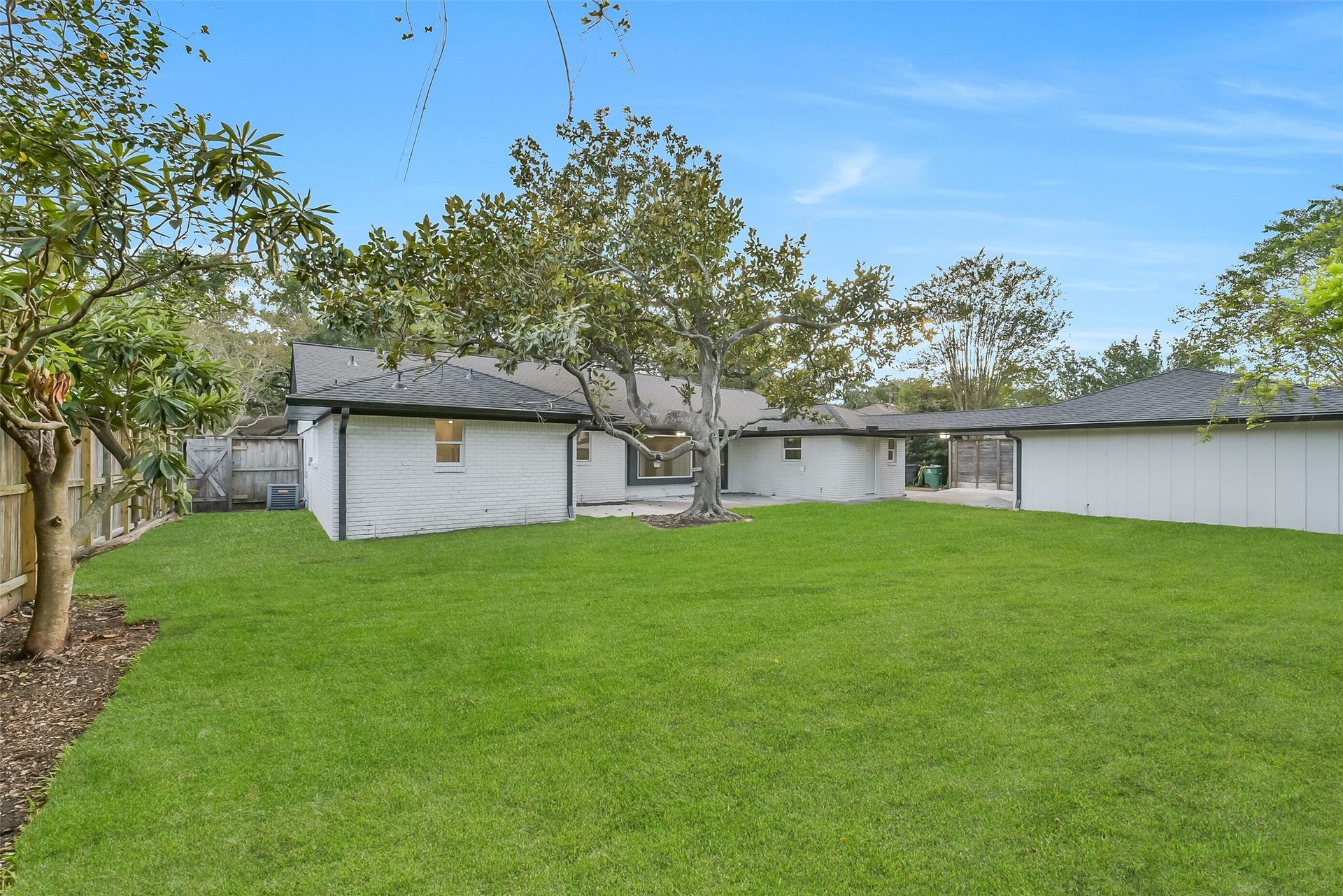 5318 Queensloch Drive, Houston, TX 77096 You will have endless options in the backyard!