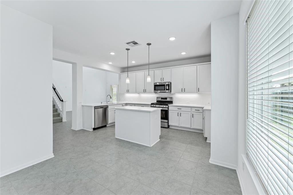 566 Long Beach Bay Drive, Katy, TX 77493 566 Long Beach Bay Drive, Katy, TX 77493
