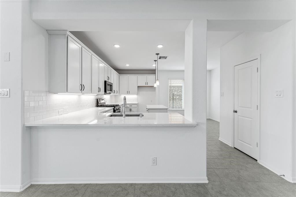 566 Long Beach Bay Drive, Katy, TX 77493 566 Long Beach Bay Drive, Katy, TX 77493