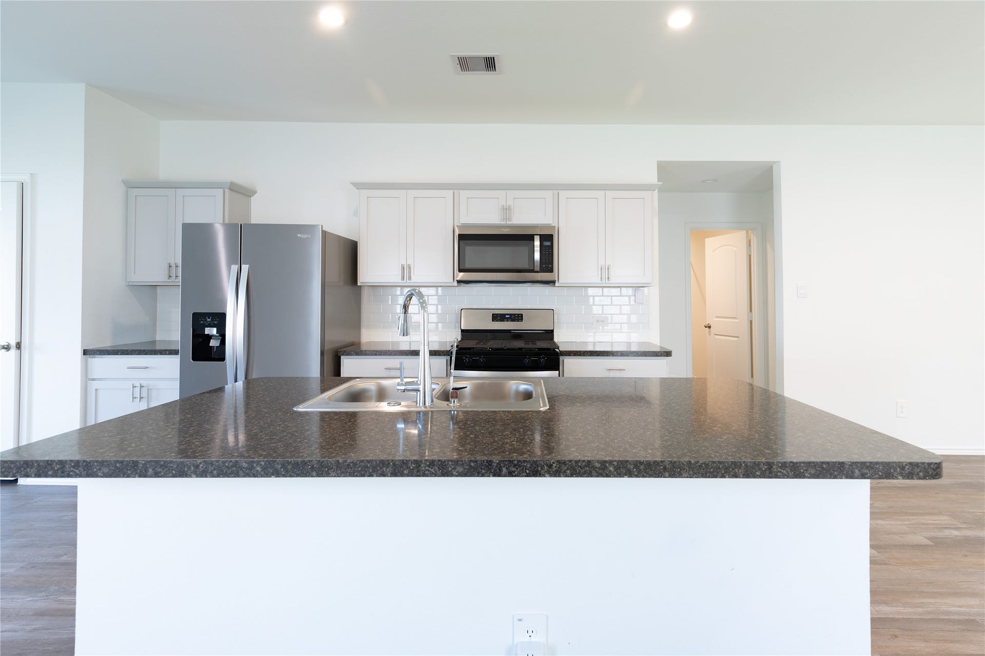 24330 Saddlestone Green Drive, Spring, TX 77373 The chef in the family will fall in love with this open kitchen