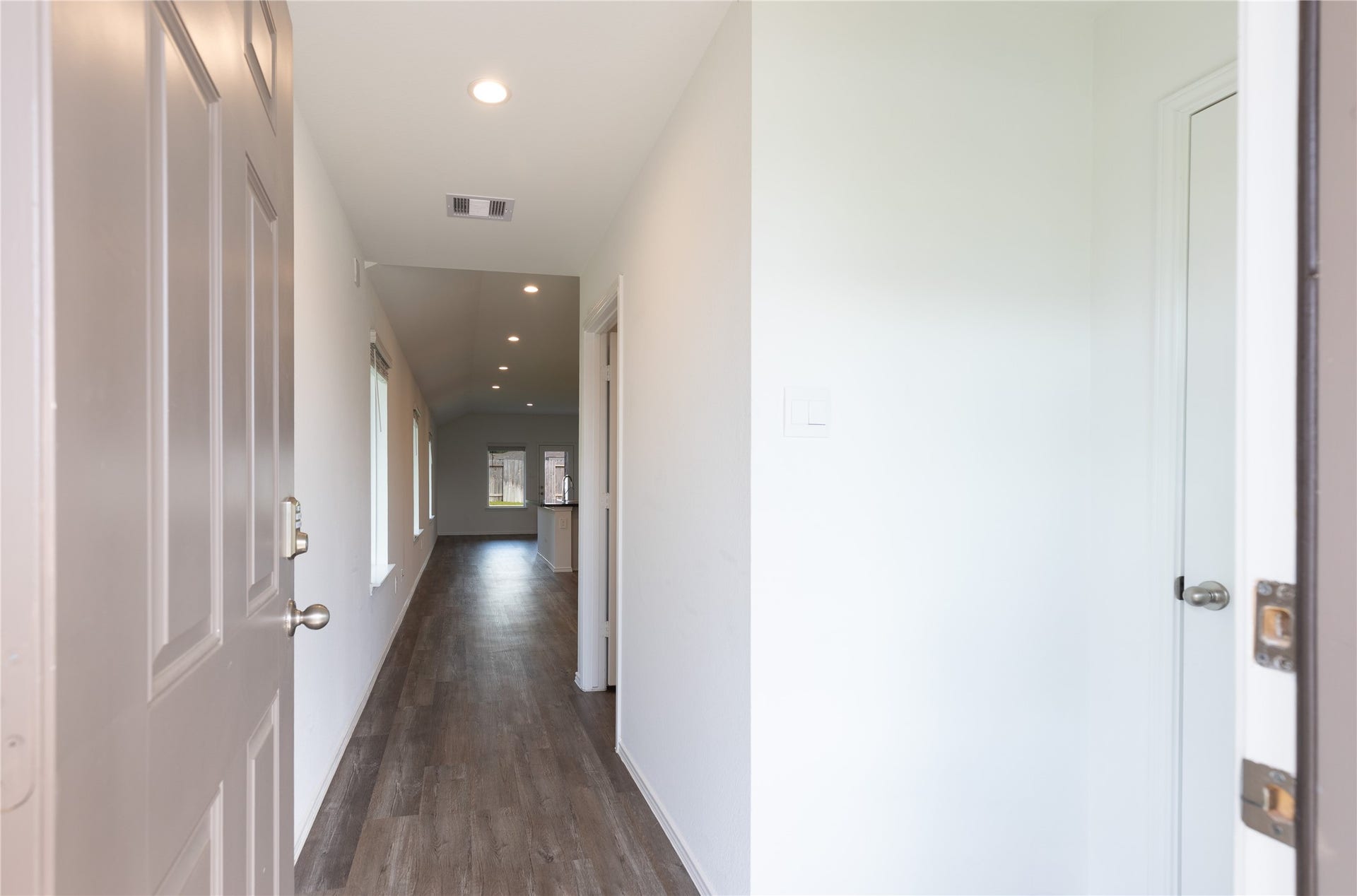 24330 Saddlestone Green Drive, Spring, TX 77373 Natural light beams into the entryway