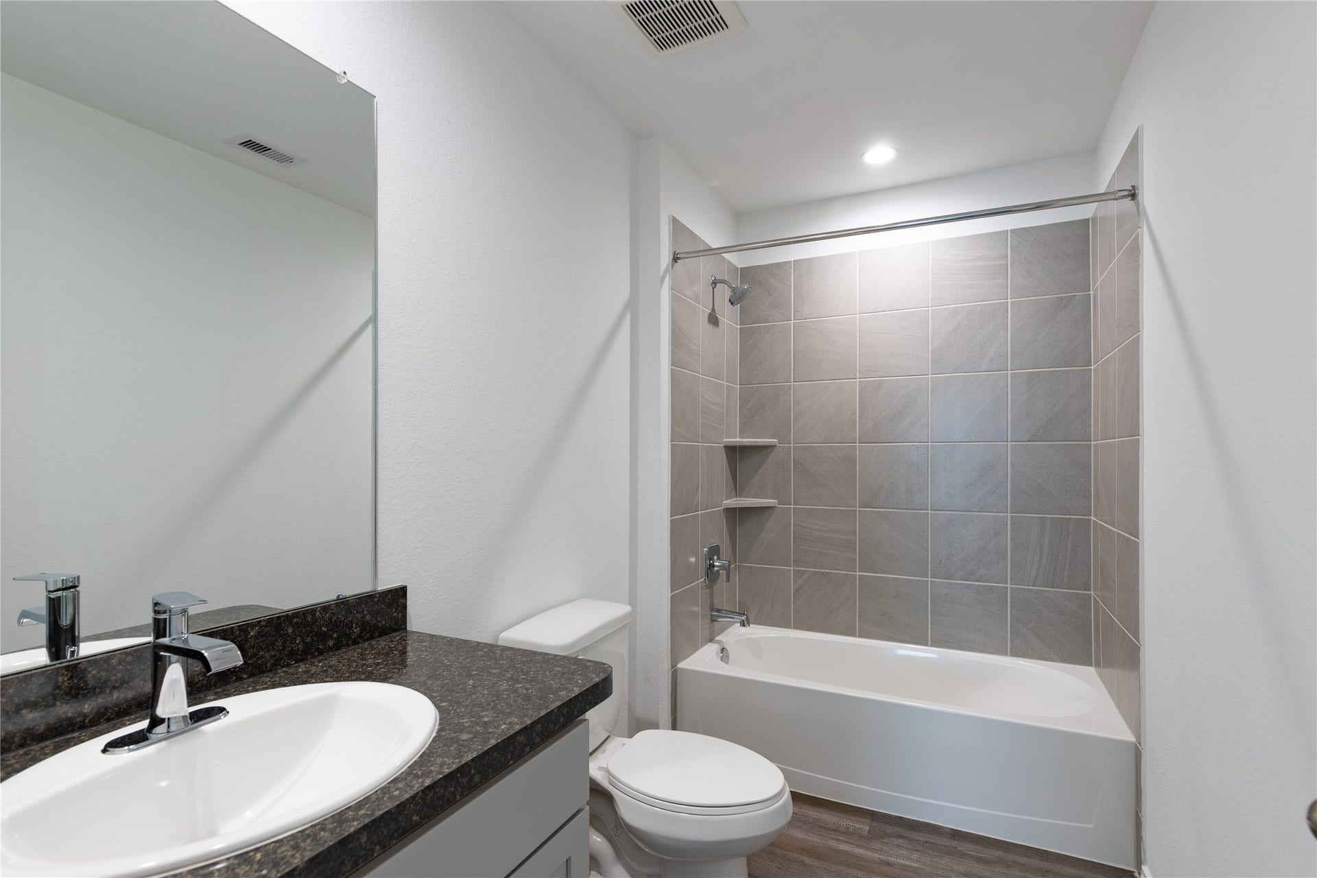 24330 Saddlestone Green Drive, Spring, TX 77373 Beautifully appointed secondary bathroom.