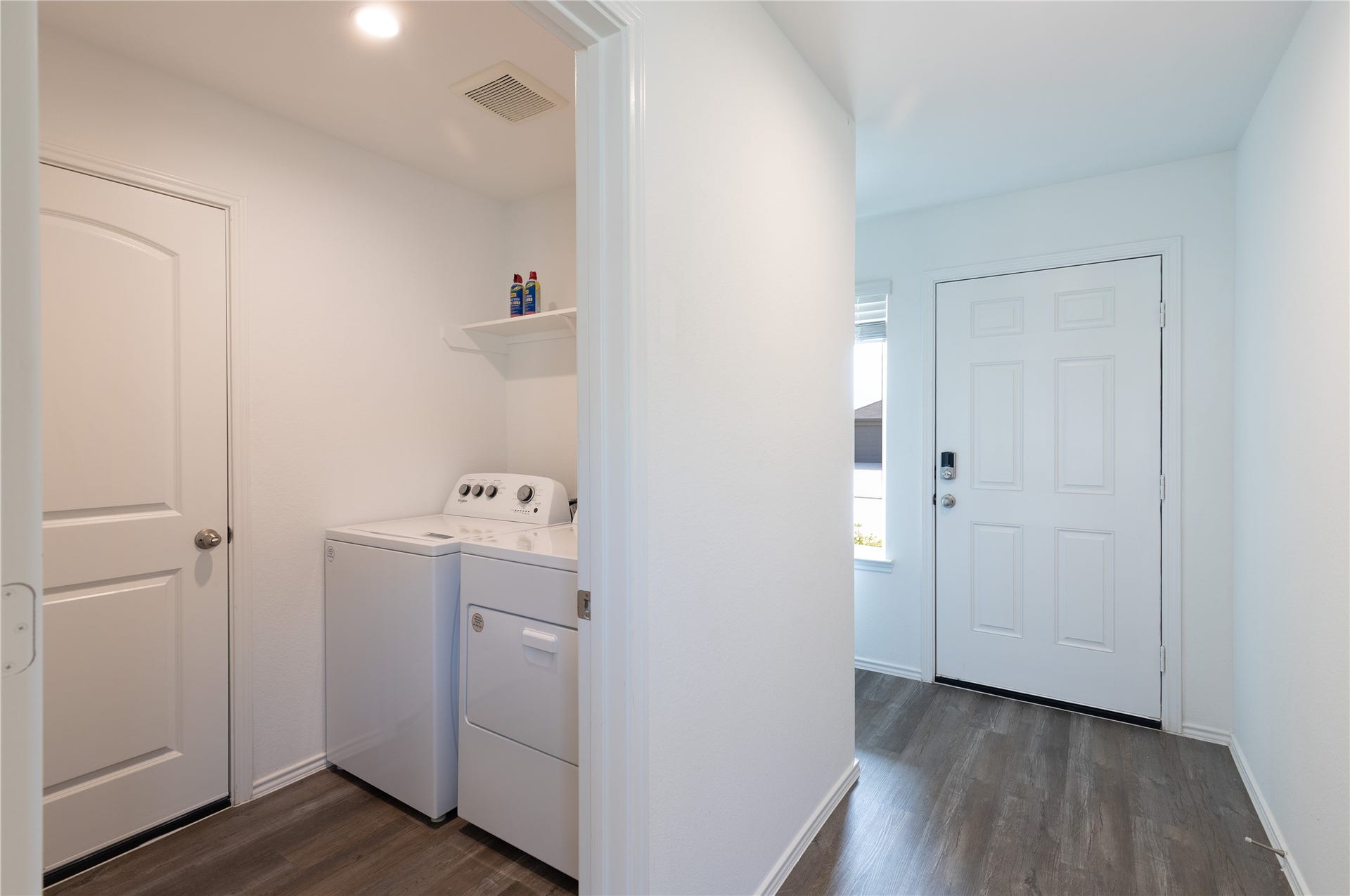 24330 Saddlestone Green Drive, Spring, TX 77373 Washer and dryer included!