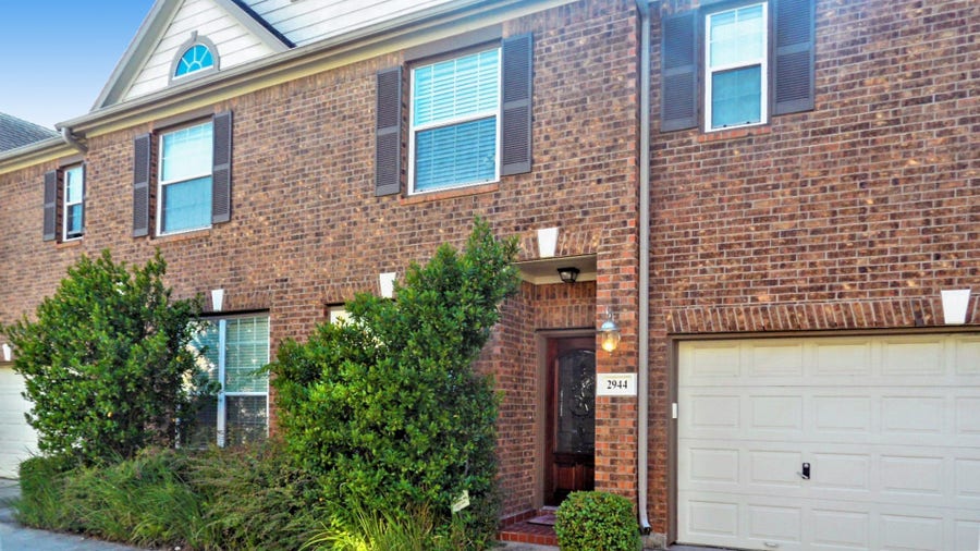 Property photo for 2944 Sandcastle Lane, Houston, TX