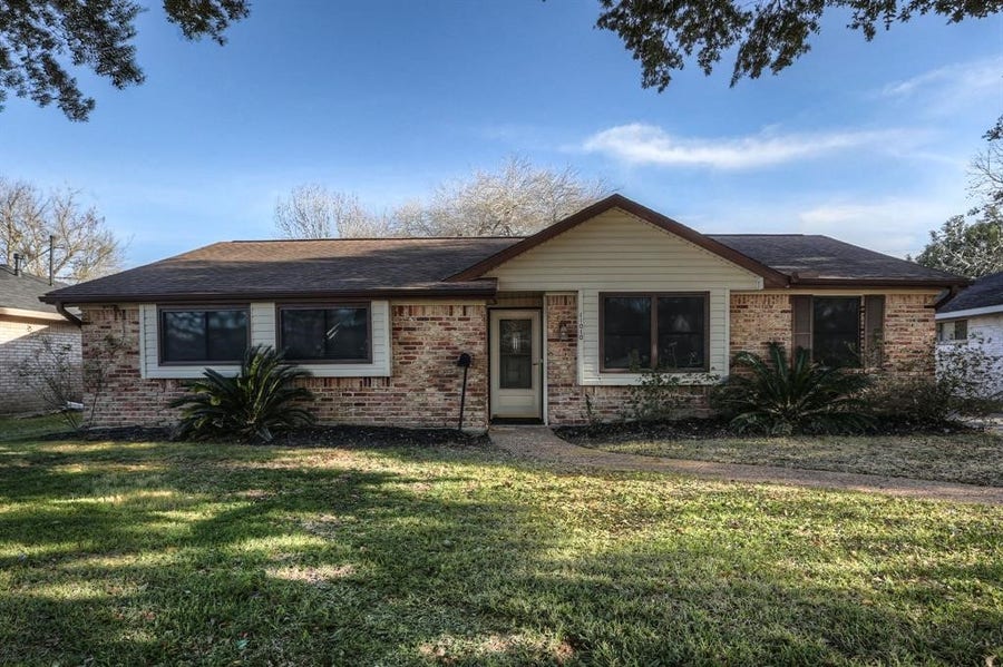 Property photo for 11010 Sagecrest Lane, Houston, TX