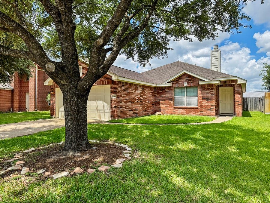 Property photo for 3715 Brighton Springs Lane, Katy, TX