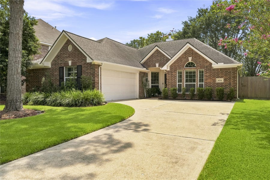 Property photo for 4034 Ridgepoint Drive, Pearland, TX