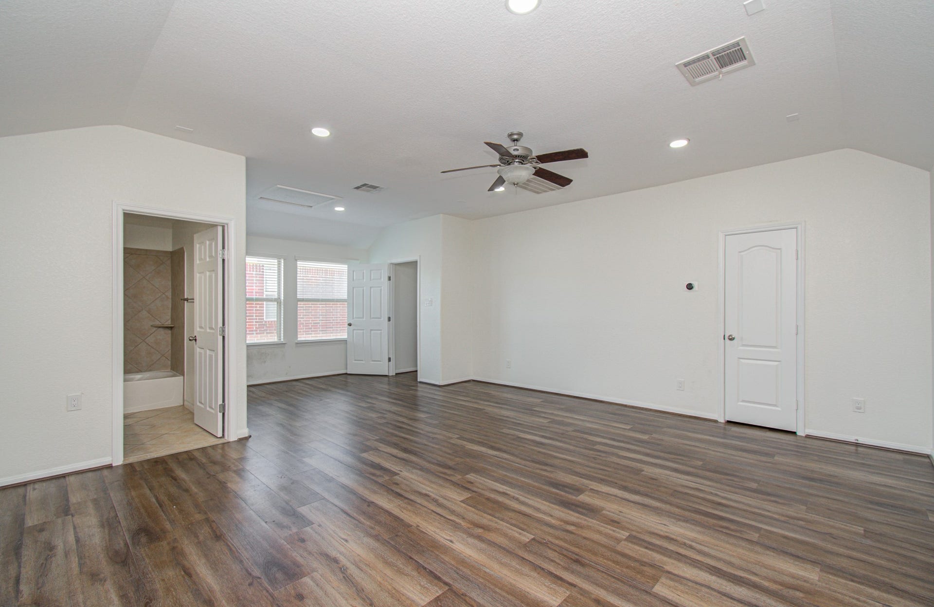6030 Clymer Meadow, Missouri City, TX 77459 6030 Clymer Meadow, Missouri City, TX 77459