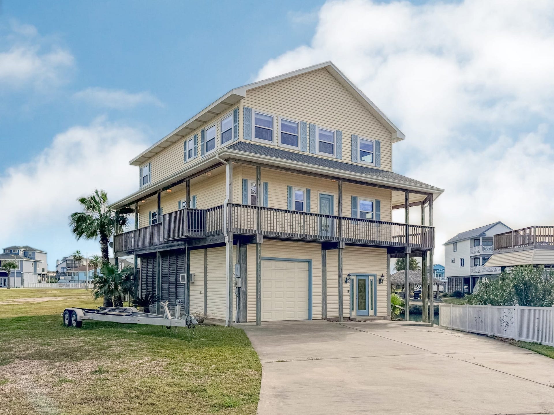 1303 Tiki Drive, Tiki Island, TX 77554 1303 Tiki Drive, Tiki Island, TX 77554