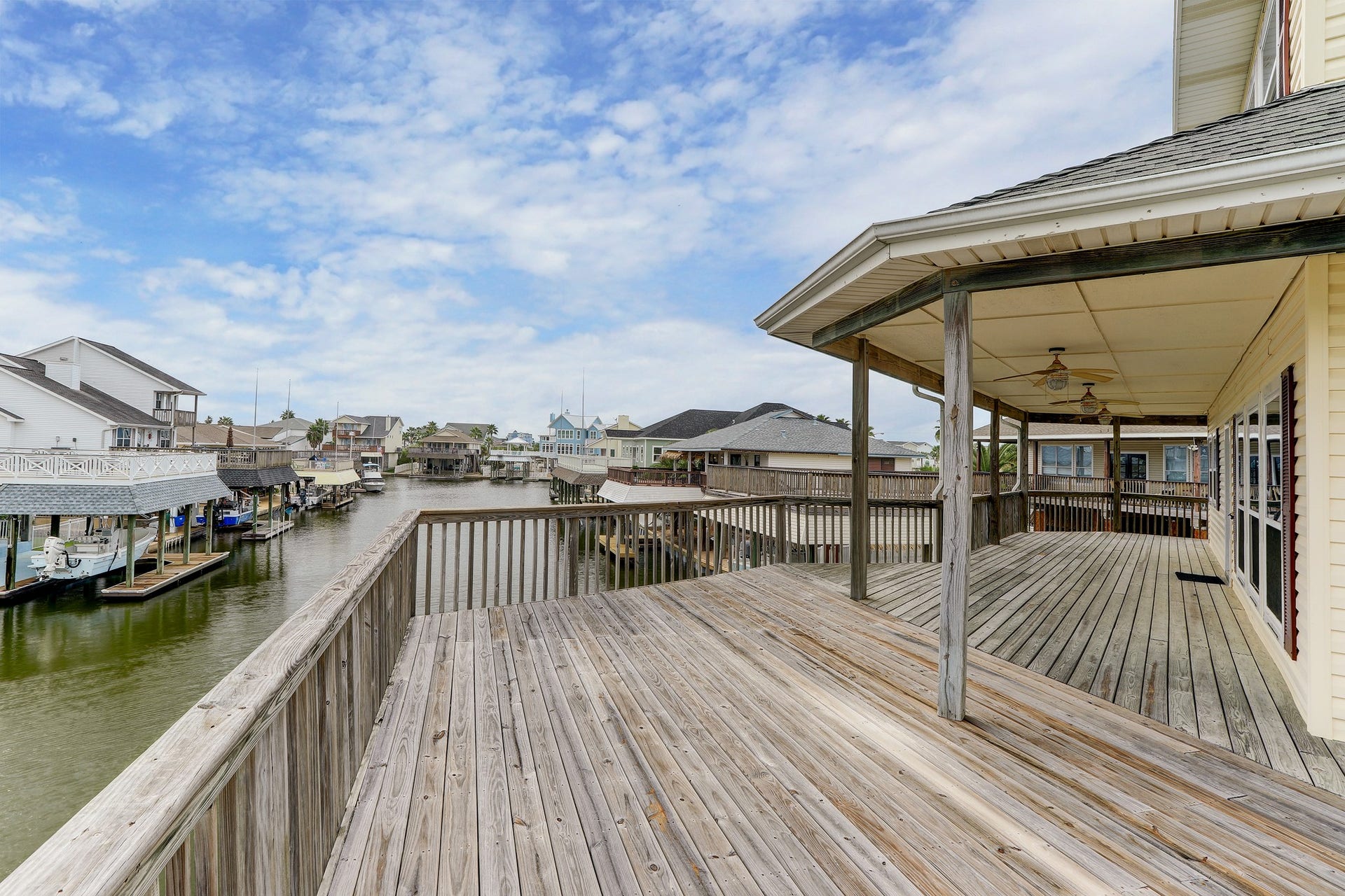 1303 Tiki Drive, Tiki Island, TX 77554 1303 Tiki Drive, Tiki Island, TX 77554