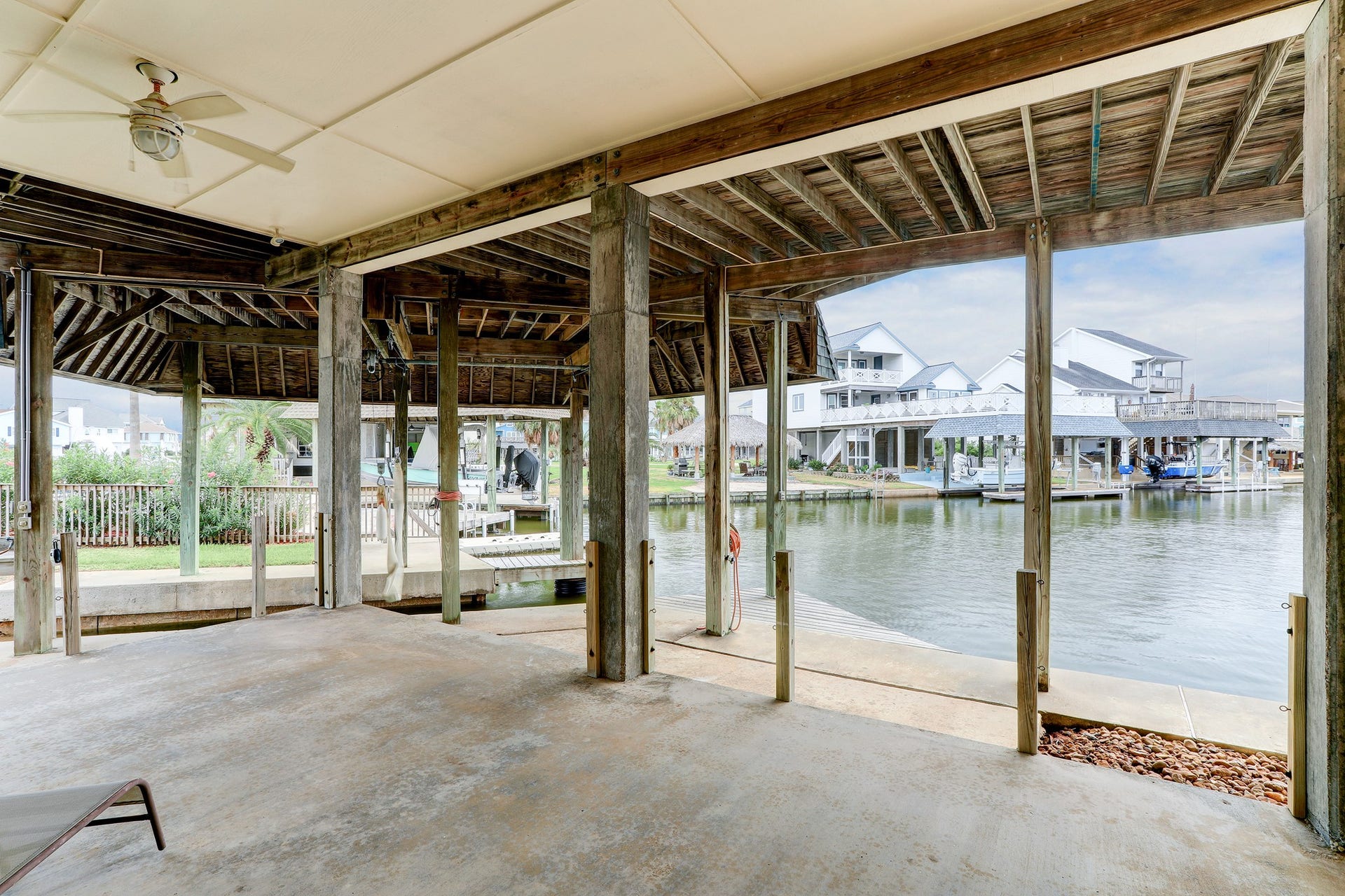 1303 Tiki Drive, Tiki Island, TX 77554 1303 Tiki Drive, Tiki Island, TX 77554