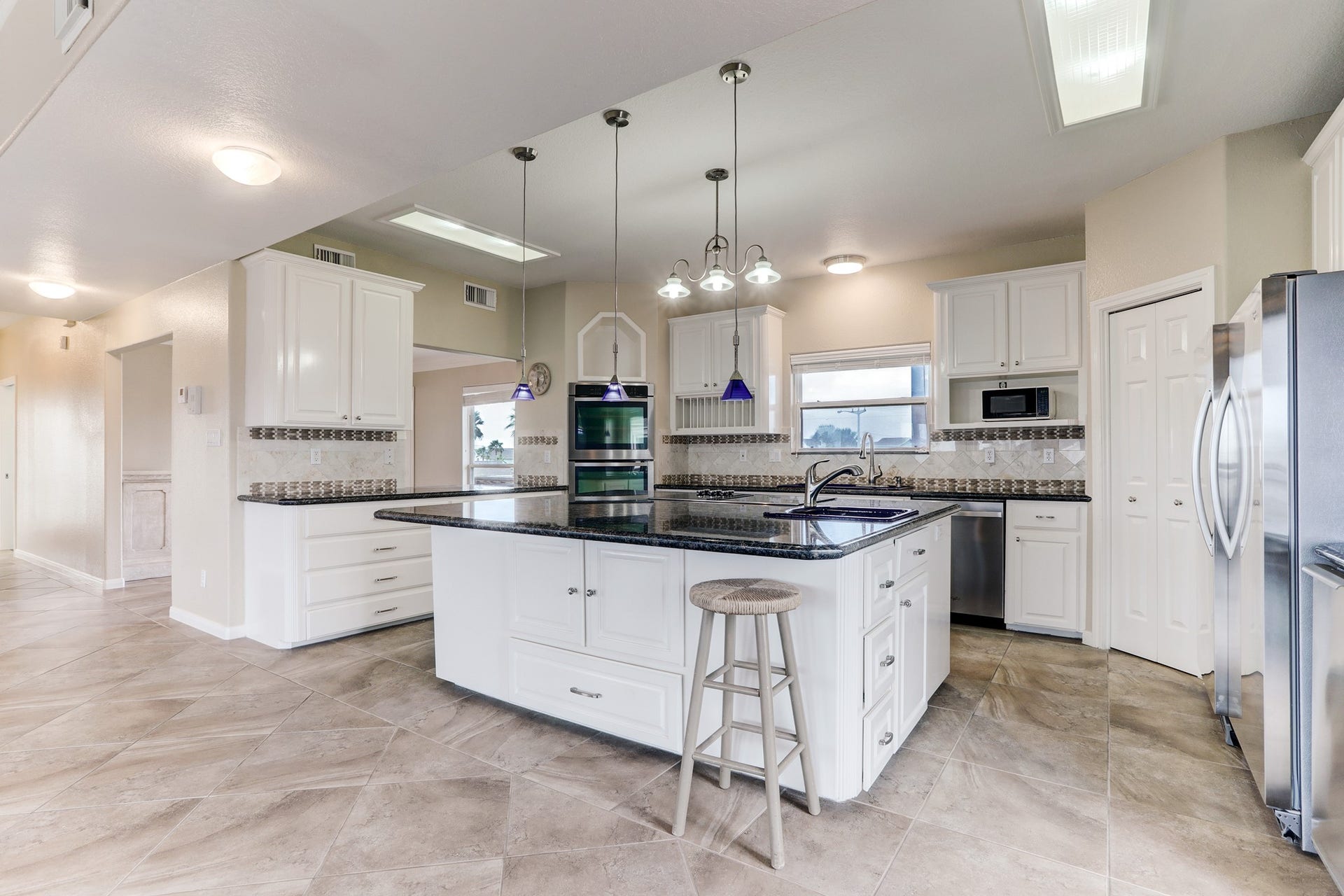 1303 Tiki Drive, Tiki Island, TX 77554 1303 Tiki Drive, Tiki Island, TX 77554