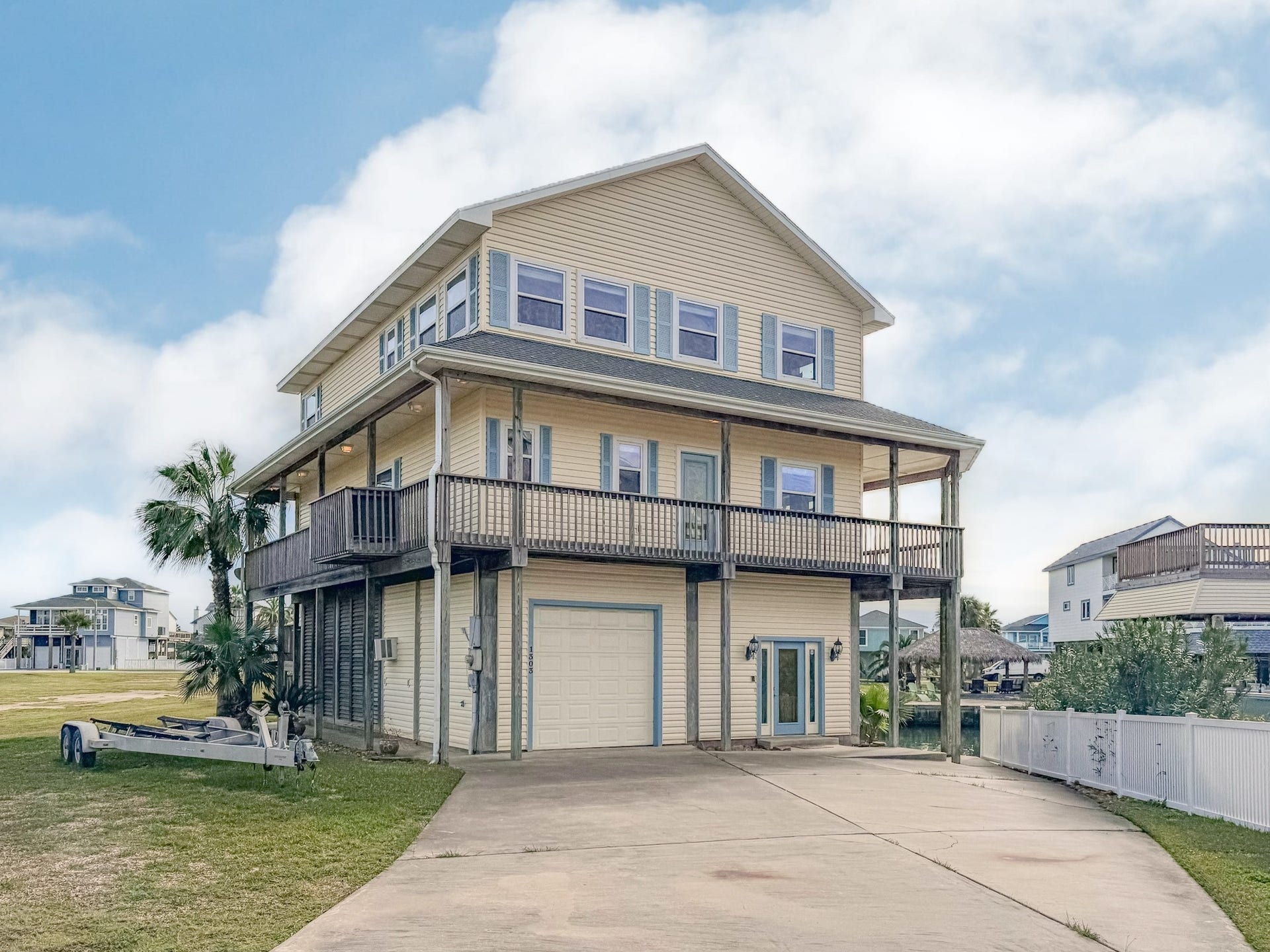 1303 Tiki Drive, Tiki Island, TX 77554 1303 Tiki Drive, Tiki Island, TX 77554