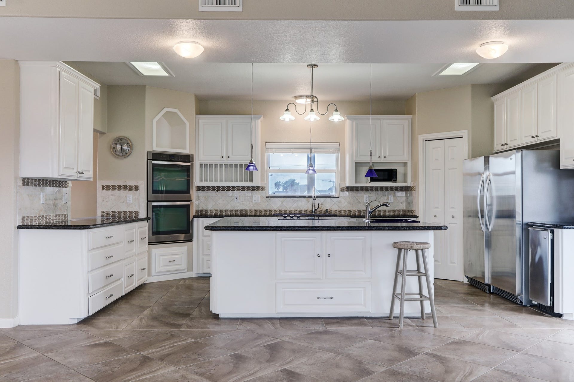 1303 Tiki Drive, Tiki Island, TX 77554 1303 Tiki Drive, Tiki Island, TX 77554