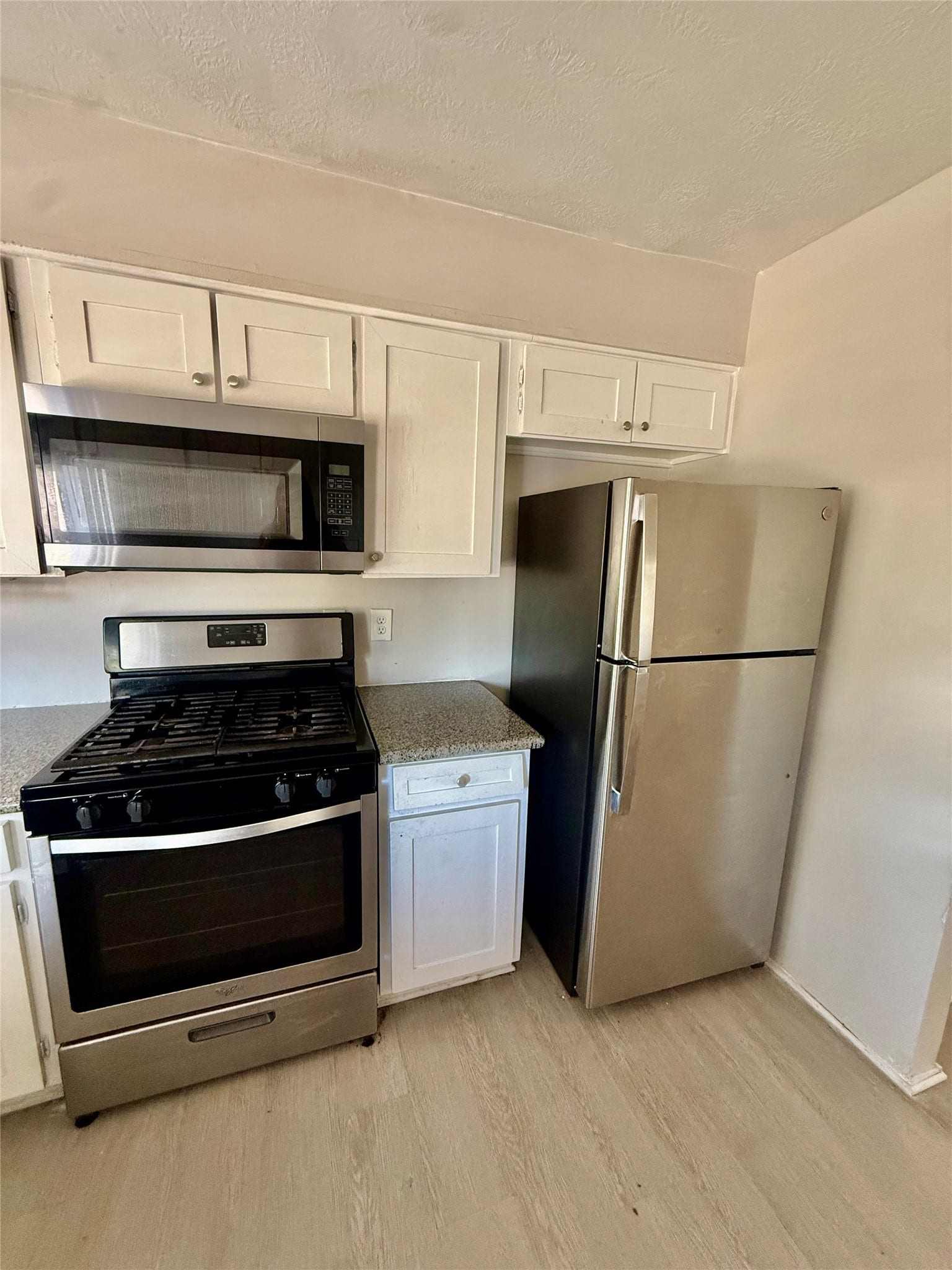 3403 Meadowview Dr, Missouri City, TX 77359 3403 Meadowview Dr, Missouri City, TX 77359