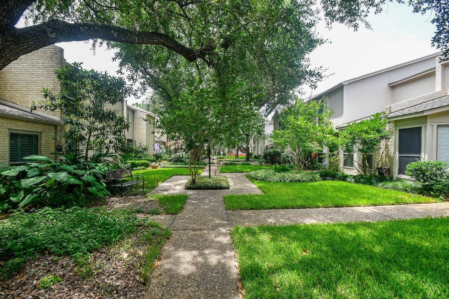 Property photo for 5214 Palmetto Street, Bellaire, TX