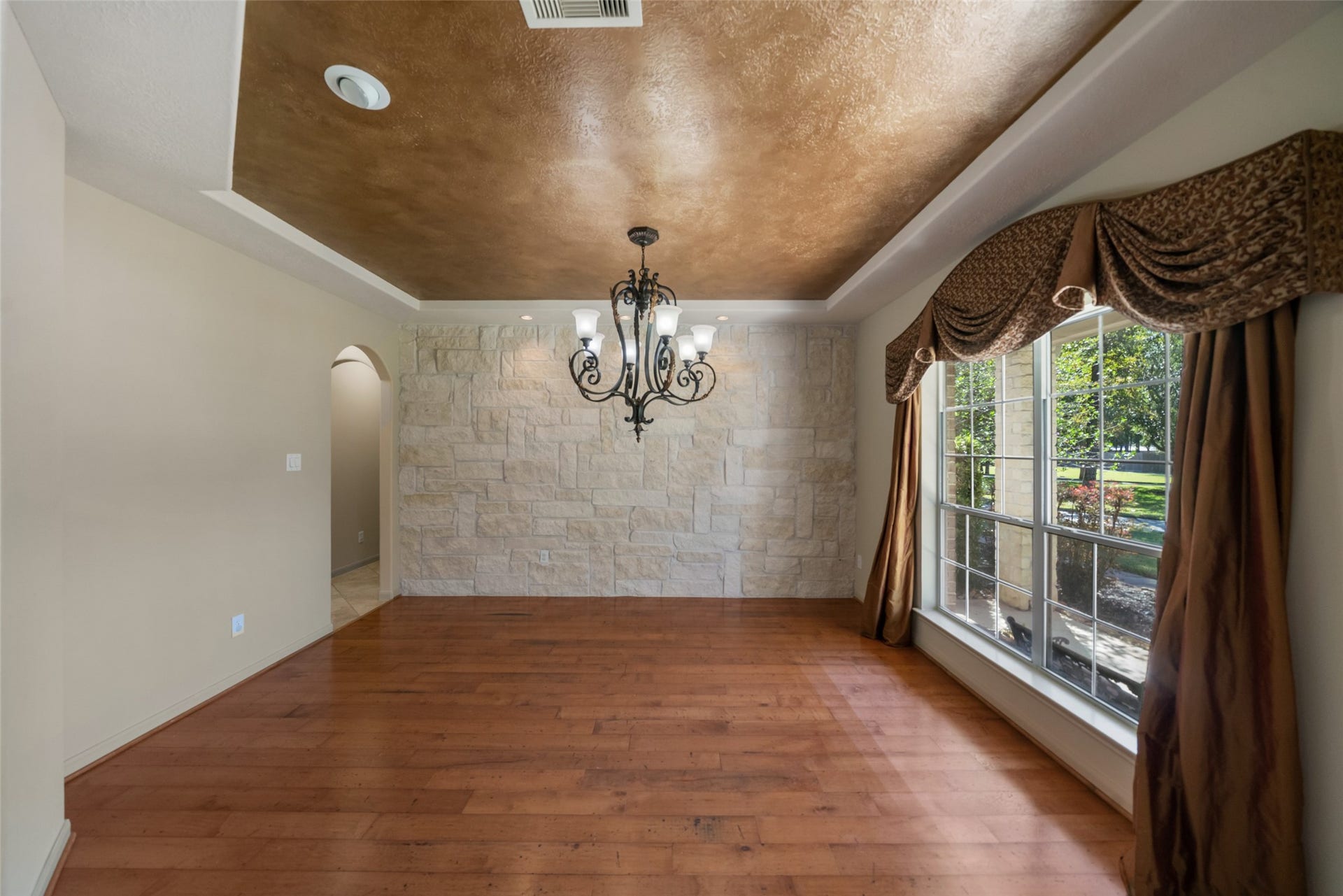 12210 Hallowed Oaks, Magnolia, TX 77354 12210 Hallowed Oaks, Magnolia, TX 77354