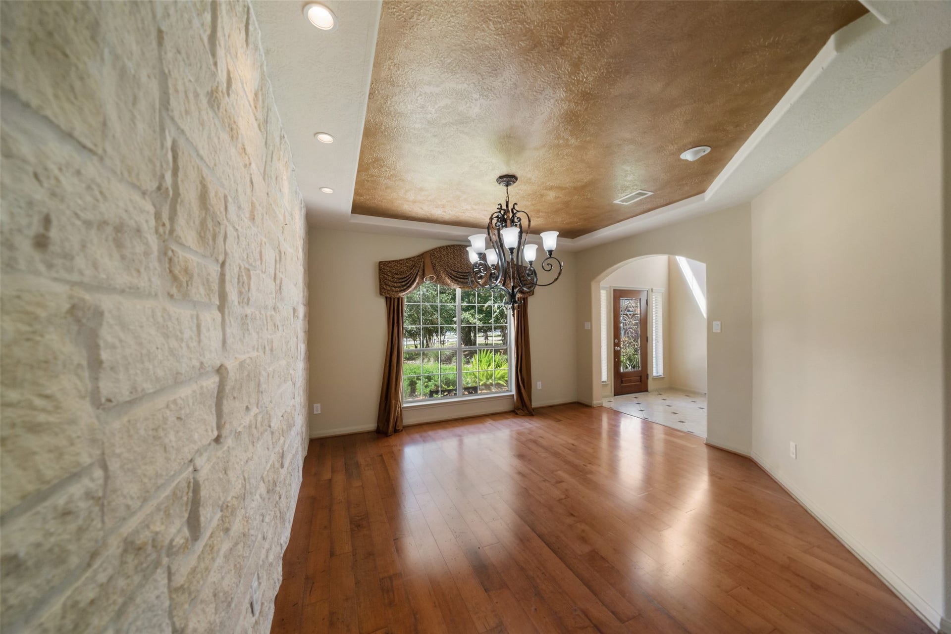 12210 Hallowed Oaks, Magnolia, TX 77354 12210 Hallowed Oaks, Magnolia, TX 77354