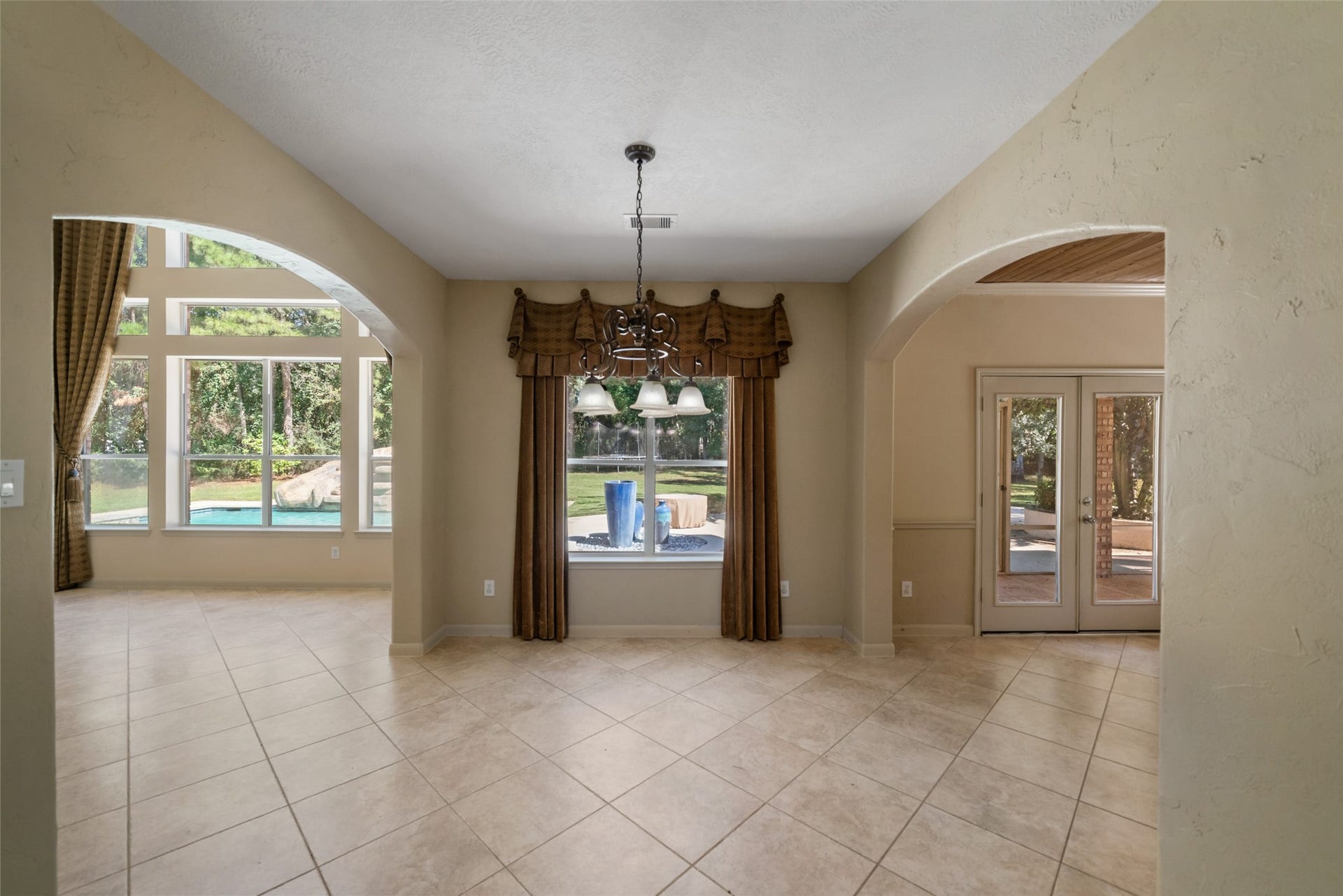 12210 Hallowed Oaks, Magnolia, TX 77354 12210 Hallowed Oaks, Magnolia, TX 77354