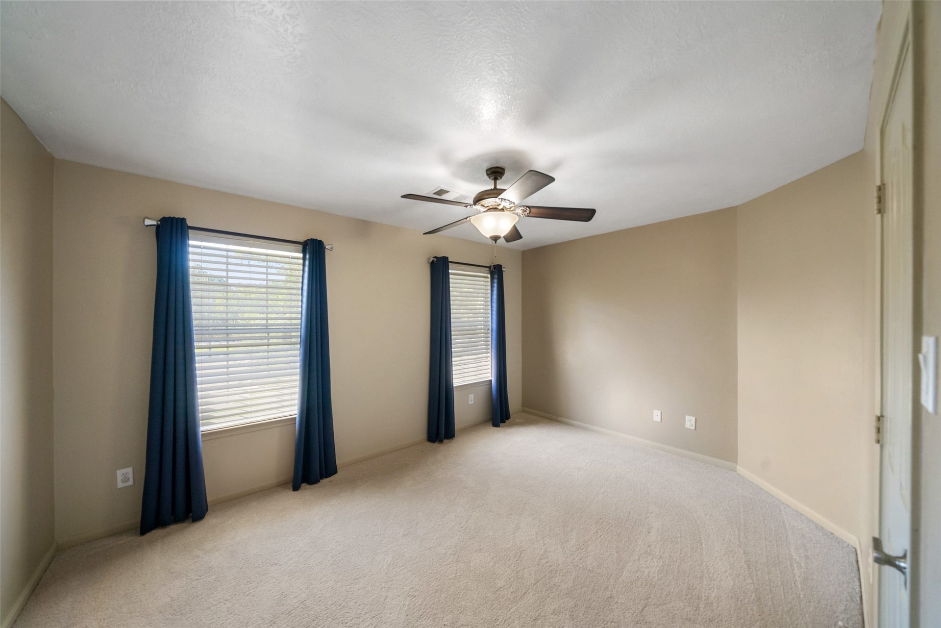 12210 Hallowed Oaks, Magnolia, TX 77354 12210 Hallowed Oaks, Magnolia, TX 77354