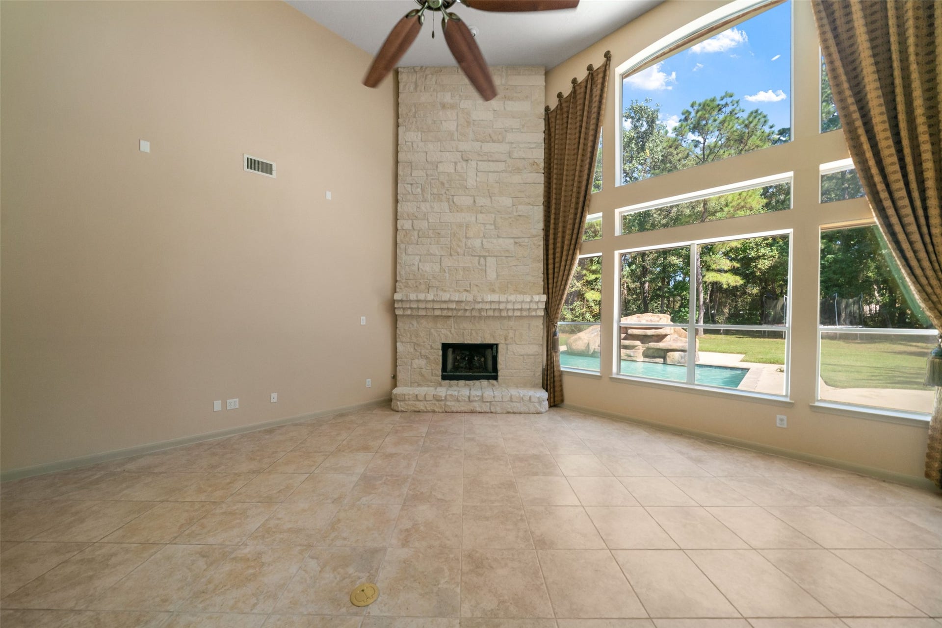 12210 Hallowed Oaks, Magnolia, TX 77354 12210 Hallowed Oaks, Magnolia, TX 77354