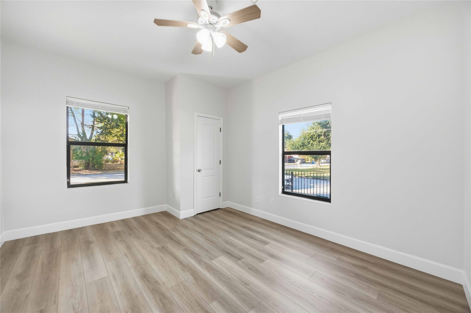 503 4th Street, Humble, TX 77338