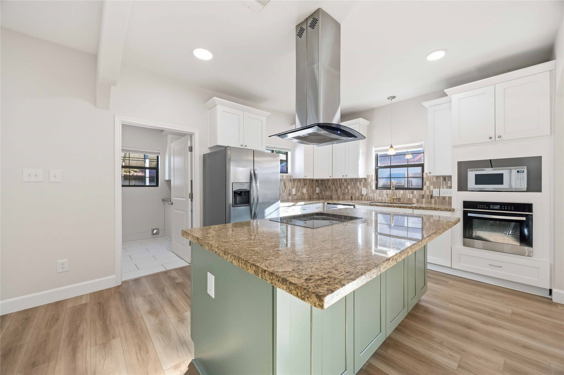 503 4th Street, Humble, TX 77338