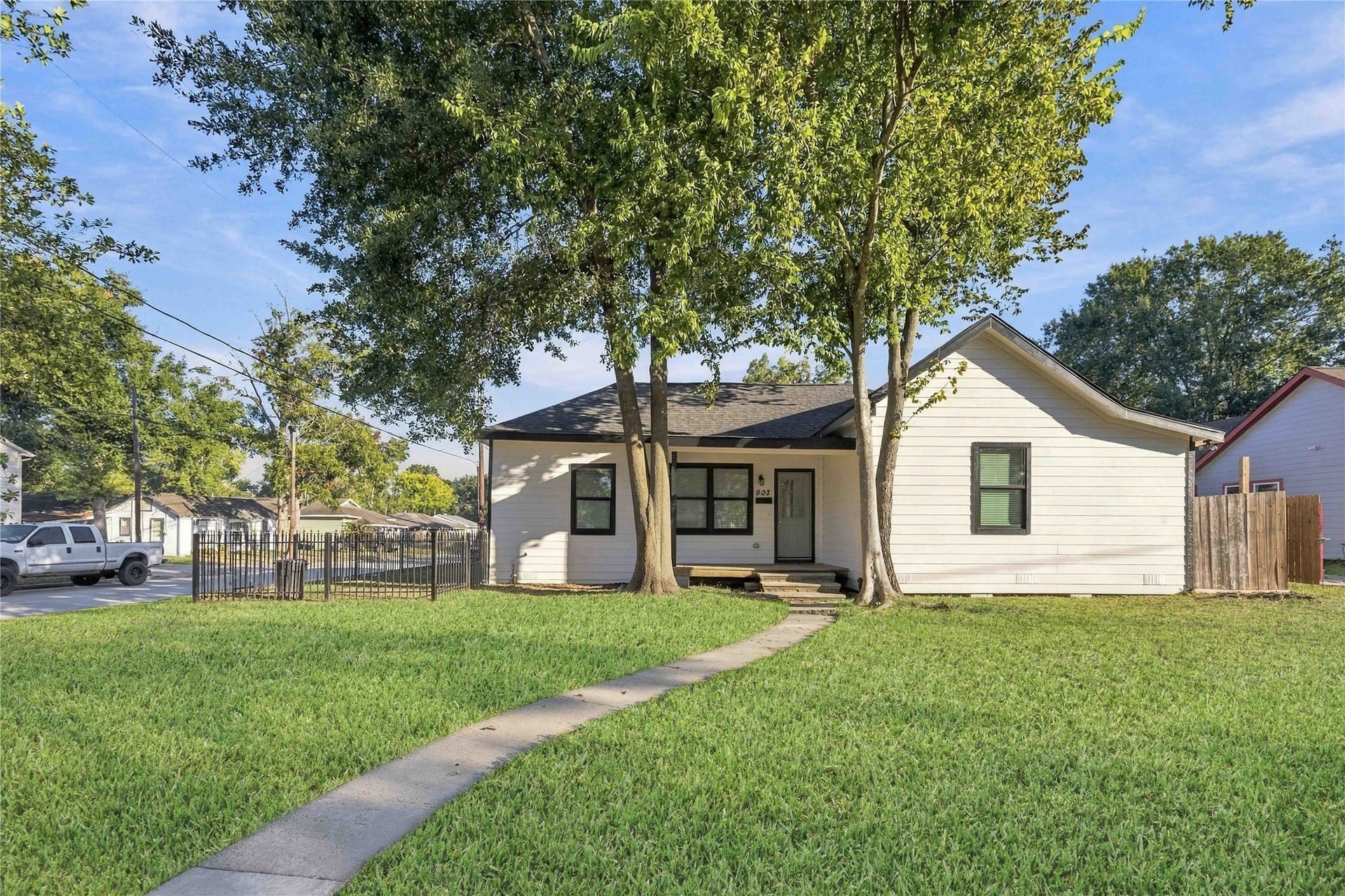 503 4th Street, Humble, TX 77338