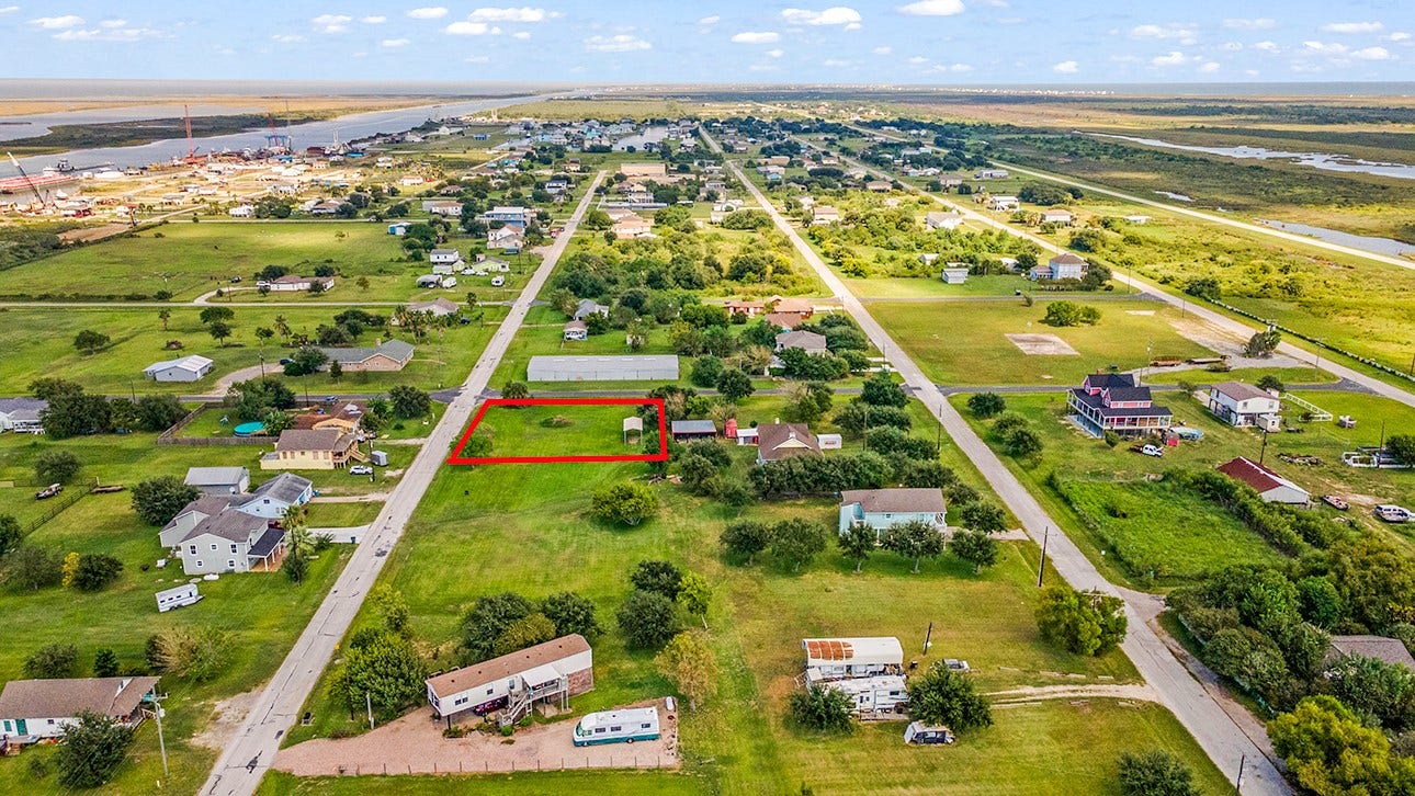 813 Nelson Avenue, Port Bolivar, TX 77650 Lot 13 available for purchase with 813 Nelson Avenue Lot