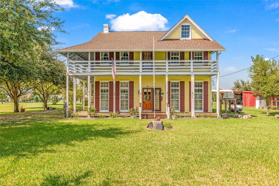 Property photo for 813 Nelson Avenue, Port Bolivar, TX