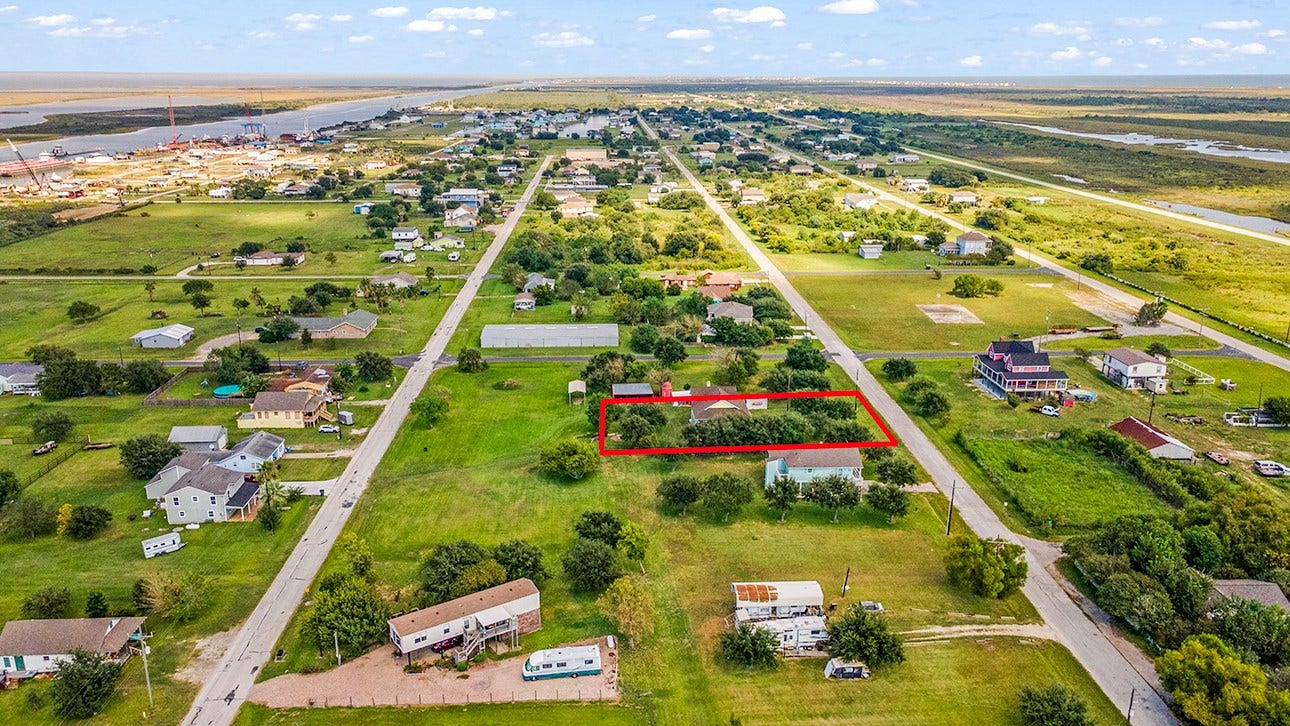 813 Nelson Avenue, Port Bolivar, TX 77650 813 Nelson Avenue Lot