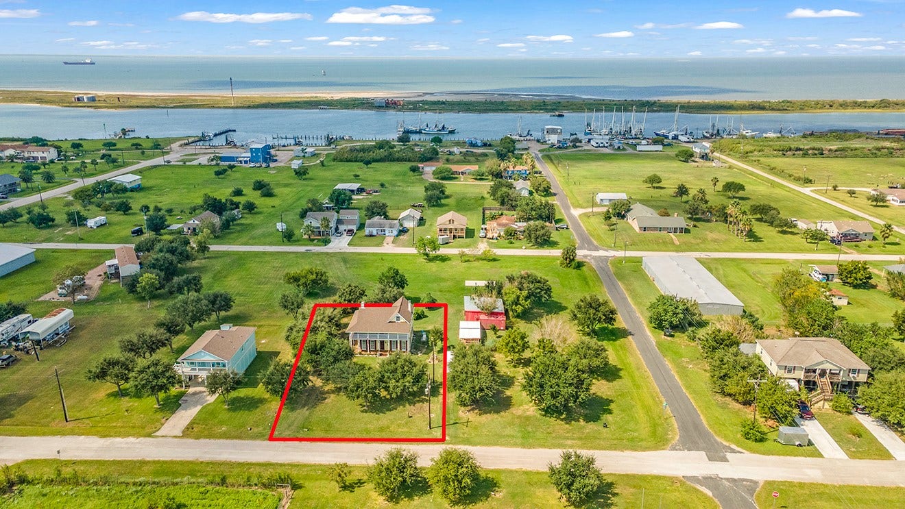 813 Nelson Avenue, Port Bolivar, TX 77650 813 Nelson Avenue Lot