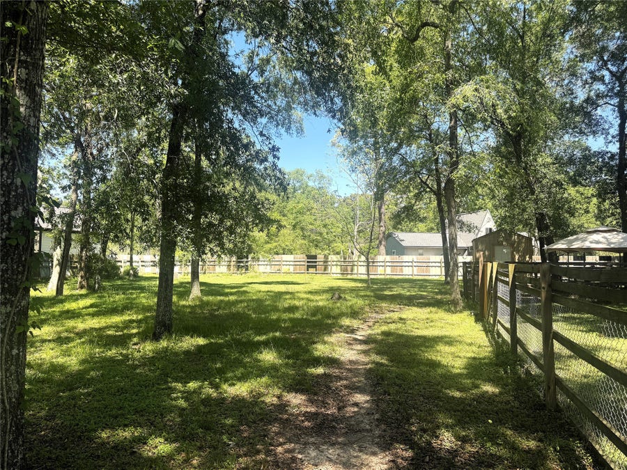 Property photo for 1418 Black Bear Drive, Crosby, TX