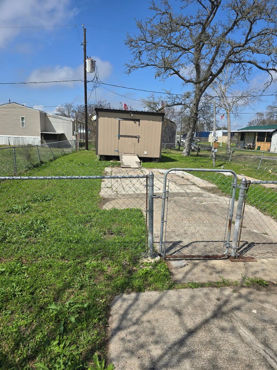 Property photo for 134 Heron Inlet S, Baytown, TX