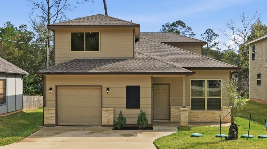 Property photo for 903 Crystal River Road, Conroe, TX