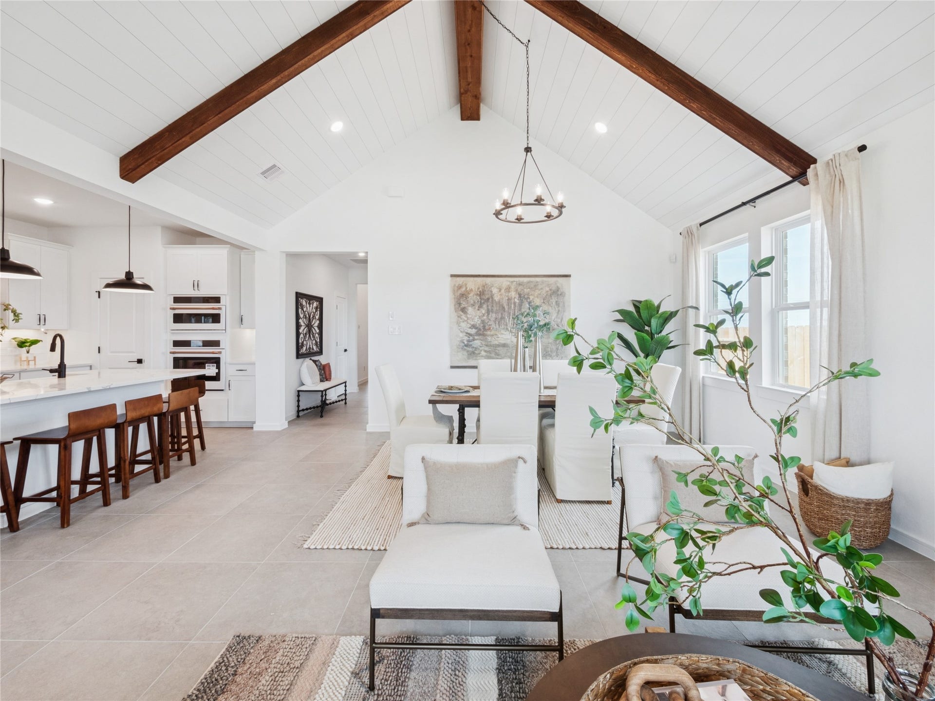 3081 Poplar Bluff Road, Magnolia, TX 77363 Bright and airy living area (*Photo not of actual home and used for illustration purposes only.)