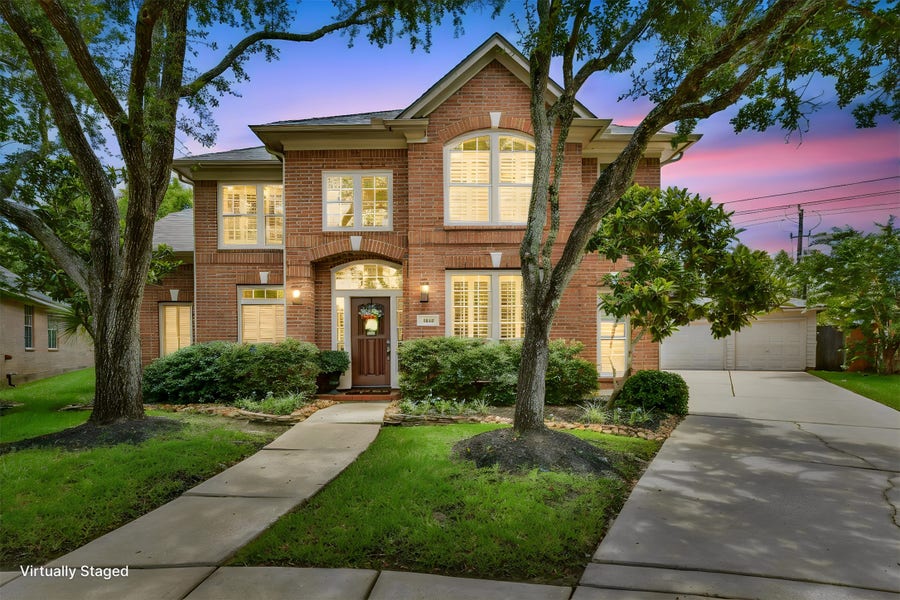 Property photo for 3215 Arbor Mill Court, Houston, TX