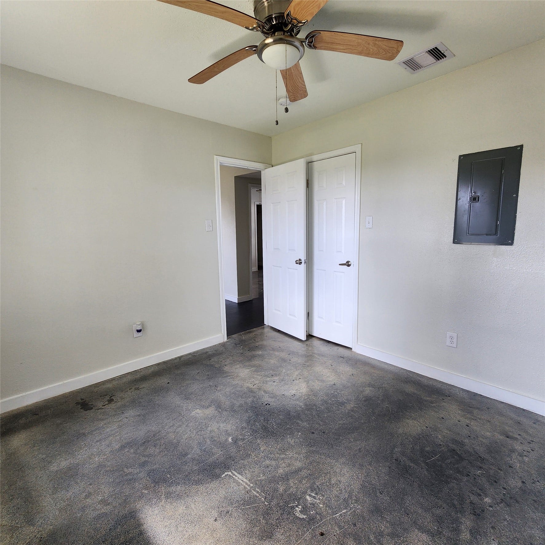 4710 Pelican Street, #1, Hitchcock, TX 77563 3 BEDROOMS!
